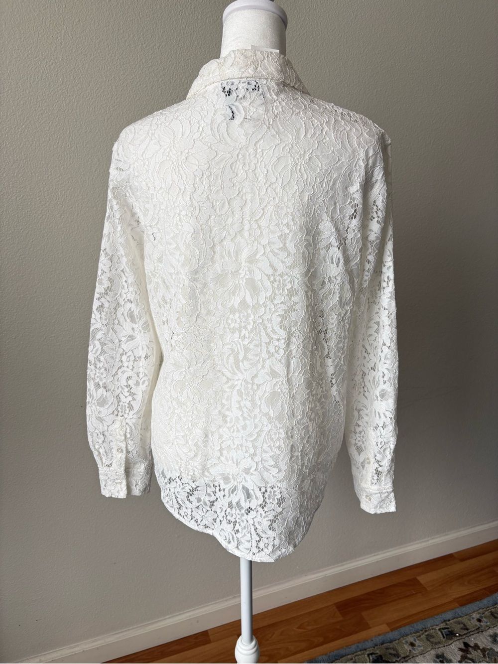 DKNY White Lace Button-Down Shirt Size XS NWT - Picture 5 of 8